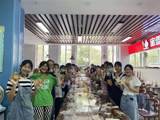 cbfb61bddd7d4d2f1de20826eb1df07