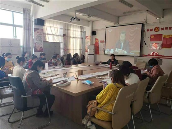 4c94f1315ef8eb78f4e41525cd9649f